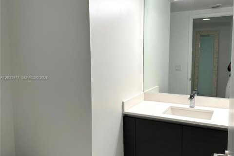 Купить кондоминиум в Санни-Айлс-Бич, Флорида 3 спальни, 175.77м2, № 2185896 - фото 13