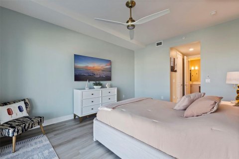 Снять в аренду кондоминиум в Мадейра - Бич, Флорида 4 комнаты, 160.44м2, № 1656897 - фото 22