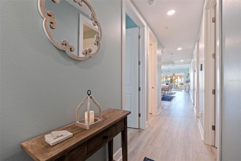 Снять в аренду кондоминиум в Мадейра - Бич, Флорида 4 комнаты, 160.44м2, № 1656897 - фото 3