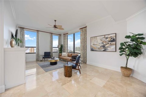 Condominio en alquiler en Sarasota, Florida, 3 dormitorios, 303.6 m2 № 1910257 - foto 15