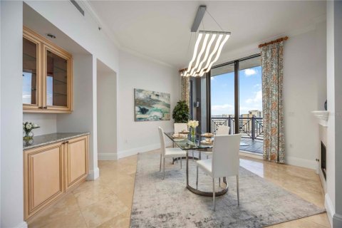 Condominio en alquiler en Sarasota, Florida, 3 dormitorios, 303.6 m2 № 1910257 - foto 12
