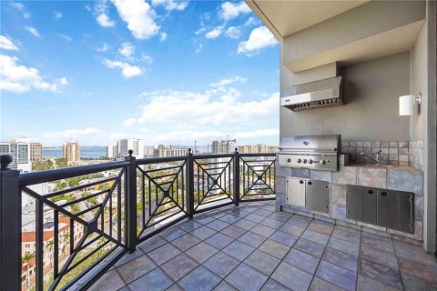Condominio en alquiler en Sarasota, Florida, 3 dormitorios, 303.6 m2 № 1910257 - foto 5