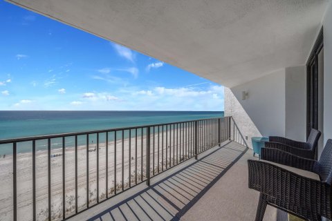 Condo in Panama City Beach, Florida, 2 bedrooms  № 560097 - photo 1
