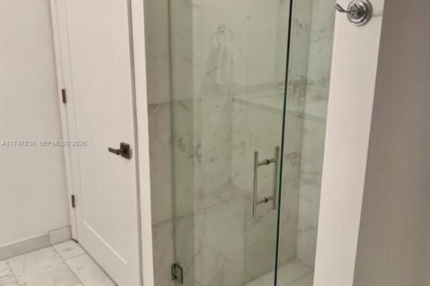 Condominio en venta en Sunny Isles Beach, Florida, 1 dormitorio, 86.4 m2 № 1729233 - foto 13