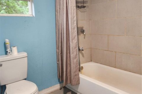 Снять в аренду квартиру в Ленд-о-Лейкс, Флорида 3 комнаты, 124.86м2, № 2132971 - фото 16