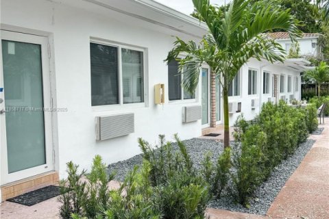 Propiedad comercial en venta en Miami Beach, Florida № 1887357 - foto 13