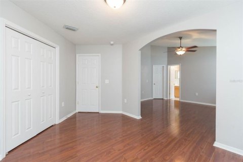 House in Land O' Lakes, Florida 3 bedrooms, 137.12 sq.m. № 2206995 - photo 17