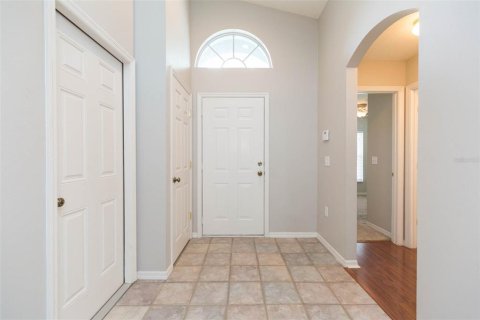 House in Land O' Lakes, Florida 3 bedrooms, 137.12 sq.m. № 2206995 - photo 2