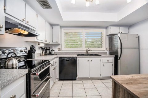 Condo in Seminole, Florida, 2 bedrooms  № 1770981 - photo 15