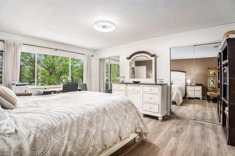 Condo in Seminole, Florida, 2 bedrooms  № 1770981 - photo 20
