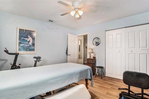 Condo in Seminole, Florida, 2 bedrooms  № 1770981 - photo 24