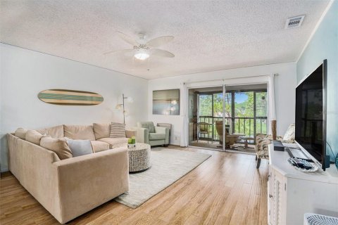Condo in Seminole, Florida, 2 bedrooms  № 1770981 - photo 12