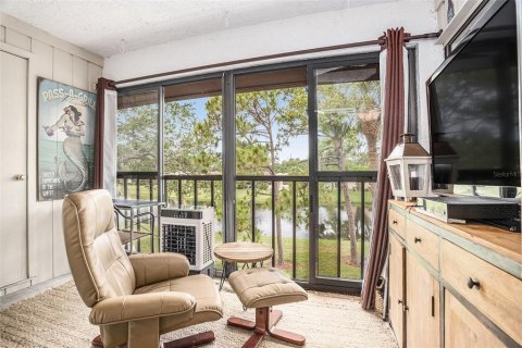 Condo in Seminole, Florida, 2 bedrooms  № 1770981 - photo 14