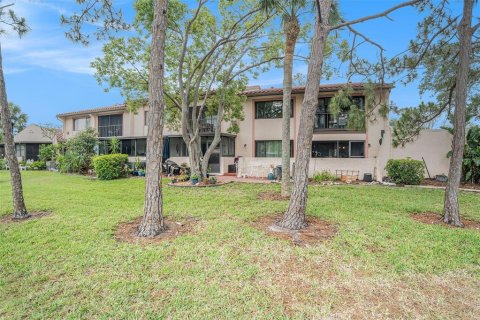 Condo in Seminole, Florida, 2 bedrooms  № 1770981 - photo 25