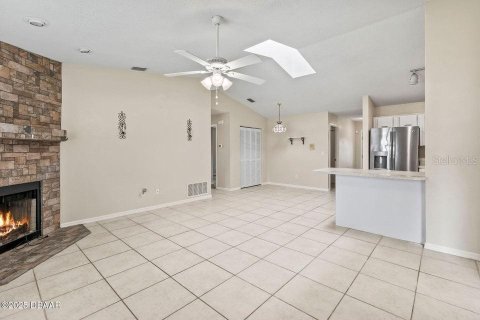 House in Ormond Beach, Florida 3 bedrooms, 169.45 sq.m. № 1849653 - photo 11