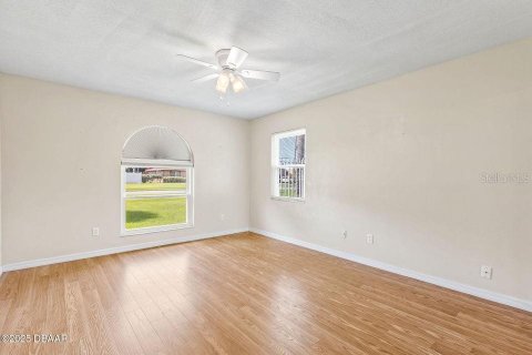 House in Ormond Beach, Florida 3 bedrooms, 169.45 sq.m. № 1849653 - photo 19