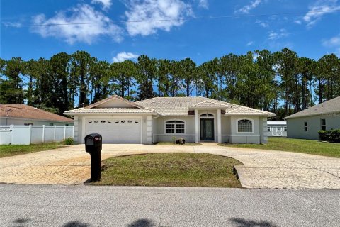 House in Palm Coast, Florida 3 bedrooms, 157.93 sq.m. № 1852940 - photo 1