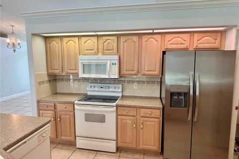 House in Palm Coast, Florida 3 bedrooms, 157.93 sq.m. № 1852940 - photo 12