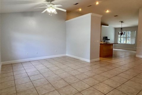 House in Palm Coast, Florida 3 bedrooms, 157.93 sq.m. № 1852940 - photo 6