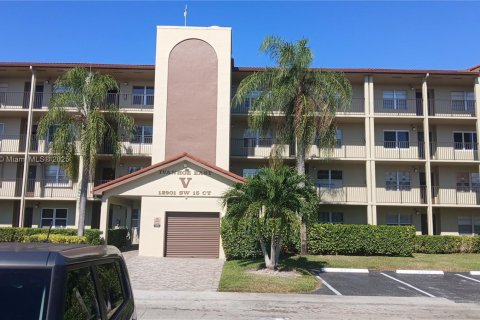 Снять в аренду кондоминиум в Пемброк-Пайнс, Флорида 2 спальни, 97.73м2, № 1972802 - фото 7