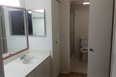 Copropriété à louer à Pembroke Pines, Floride: 2 chambres, 97.73 m2 № 1972802 - photo 13