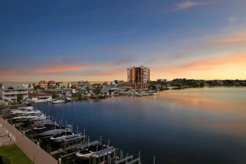 Condo in Redington Shores, Florida, 3 bedrooms  № 1829221 - photo 6