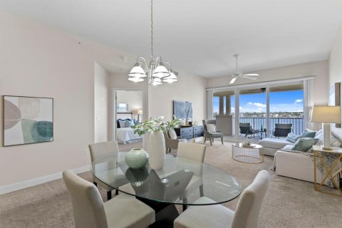 Condo in Redington Shores, Florida, 3 bedrooms  № 1829221 - photo 17