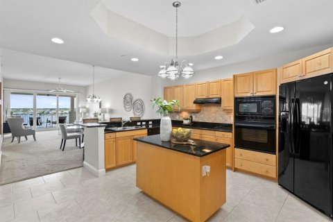 Condo in Redington Shores, Florida, 3 bedrooms  № 1829221 - photo 9