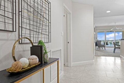 Condo in Redington Shores, Florida, 3 bedrooms  № 1829221 - photo 7
