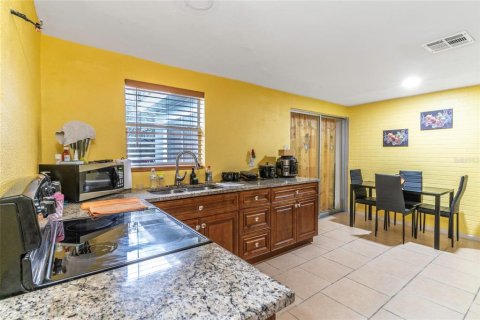 House in New Port Richey, Florida 2 bedrooms, 90.67 sq.m. № 1530483 - photo 8