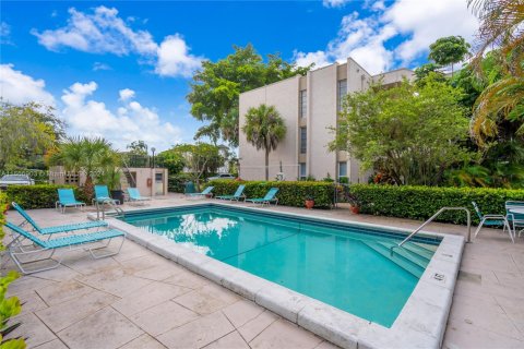 Condo in Plantation, Florida, 2 bedrooms  № 1701268 - photo 5