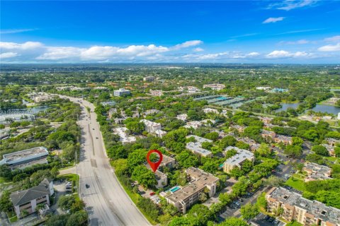 Condo in Plantation, Florida, 2 bedrooms  № 1701268 - photo 1