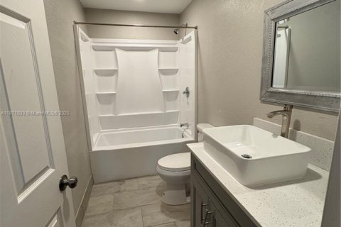 House in St. Lucie, Florida 3 bedrooms, 148.64 sq.m. № 1920074 - photo 4