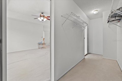 Villa ou maison à vendre à Apopka, Floride: 5 chambres, 351.91 m2 № 1679556 - photo 27