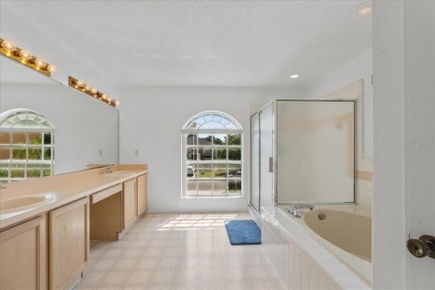 Villa ou maison à vendre à Apopka, Floride: 5 chambres, 351.91 m2 № 1679556 - photo 29