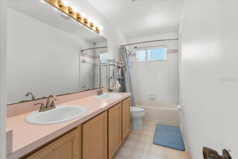 Villa ou maison à vendre à Apopka, Floride: 5 chambres, 351.91 m2 № 1679556 - photo 23