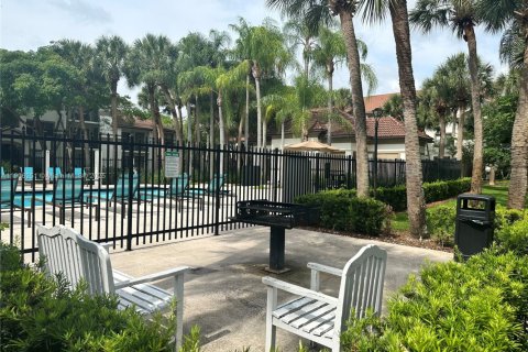 Condo in Hollywood, Florida, 2 bedrooms  № 1956896 - photo 13