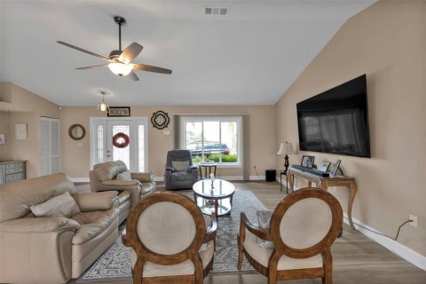 House in Punta Gorda, Florida 3 bedrooms, 184.23 sq.m. № 1538423 - photo 16