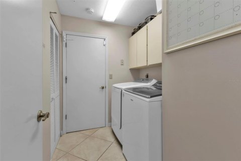House in Punta Gorda, Florida 3 bedrooms, 184.23 sq.m. № 1538423 - photo 24