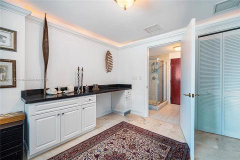 Studio à Condo à Surfside, Floride  № 2016071