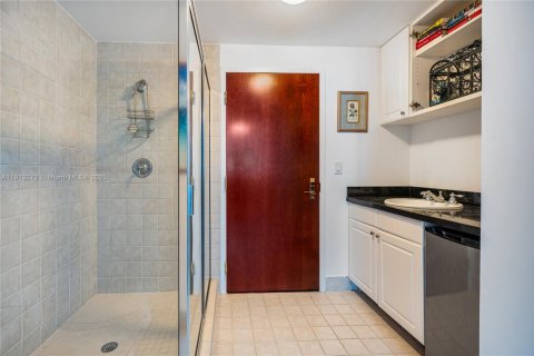 Copropriété à vendre à Surfside, Floride: 1 pièce, 19.51 m2 № 2016071 - photo 5