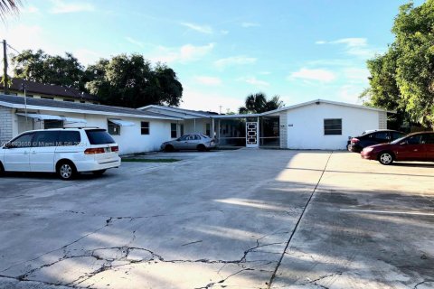 Condo in Lake Worth, Florida, 2 bedrooms  № 1868016 - photo 15