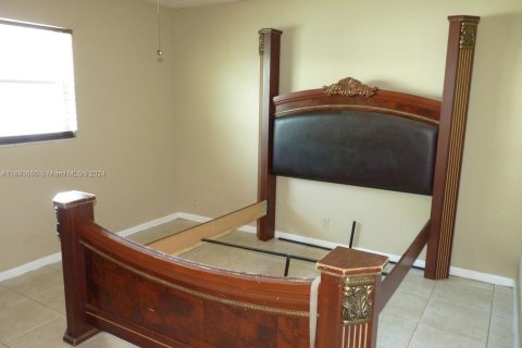 Condo in Lake Worth, Florida, 2 bedrooms  № 1868016 - photo 8