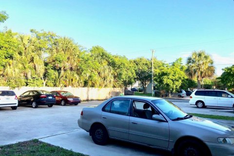 Condo in Lake Worth, Florida, 2 bedrooms  № 1868016 - photo 14