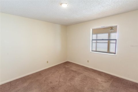 Apartamento en alquiler en Lake Alfred, Florida, 2 dormitorios, 183.95 m2 № 2148690 - foto 9