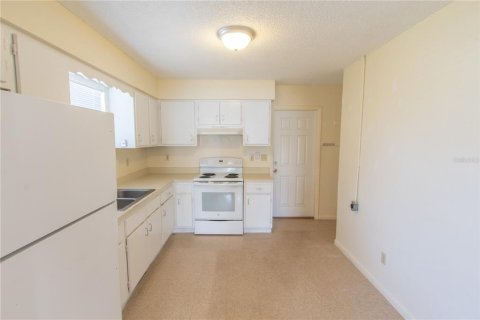 Apartamento en alquiler en Lake Alfred, Florida, 2 dormitorios, 183.95 m2 № 2148690 - foto 8