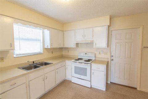 Apartamento en alquiler en Lake Alfred, Florida, 2 dormitorios, 183.95 m2 № 2148690 - foto 6