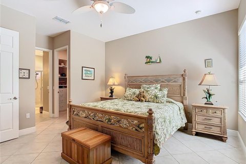 House in Poinciana, Florida 3 bedrooms, 222.32 sq.m. № 1546917 - photo 17