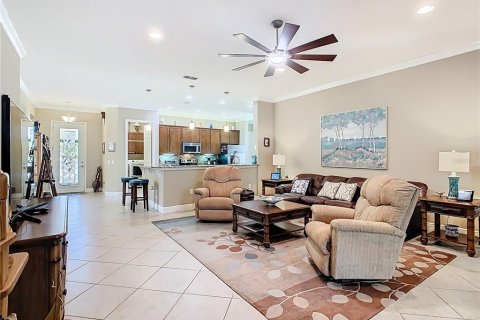 House in Poinciana, Florida 3 bedrooms, 222.32 sq.m. № 1546917 - photo 13