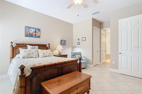 House in Poinciana, Florida 3 bedrooms, 222.32 sq.m. № 1546917 - photo 23